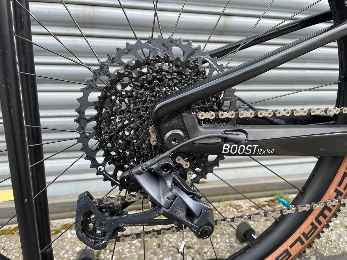 KROSS EARTH 3.0 full carbon (brand new) - Image 3