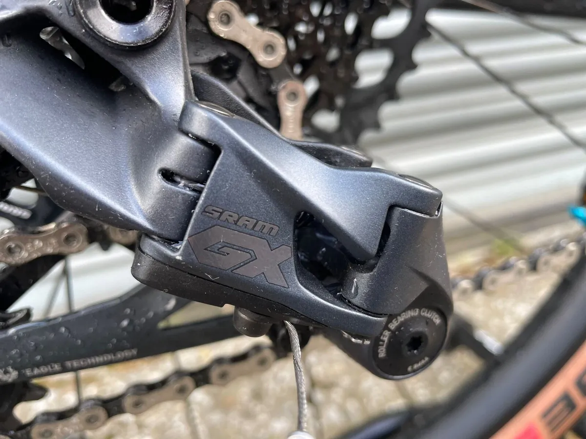 KROSS EARTH 3.0 full carbon (brand new) - Image 4