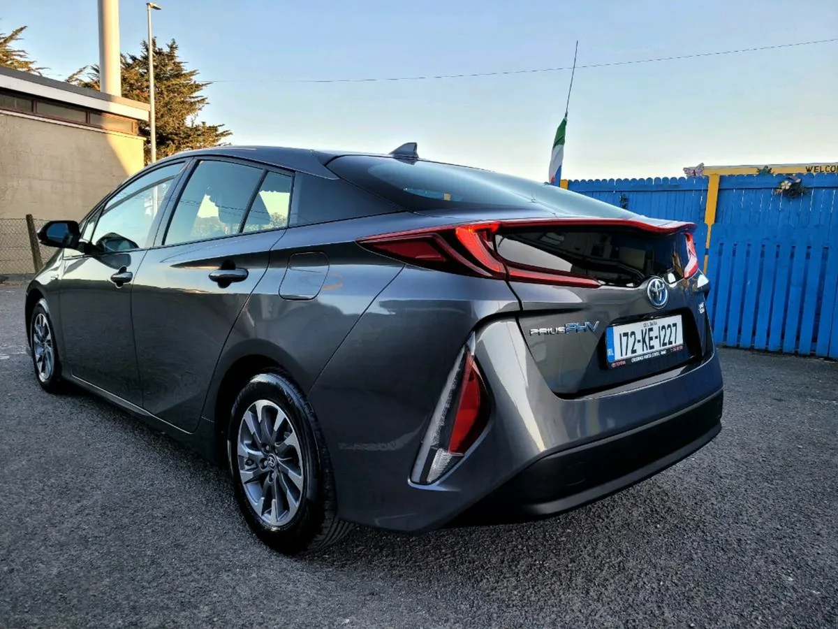 172 PRIUS PLUG-IN/HYBRID NEW NCT 07/27 TAX 03/26 - Image 4