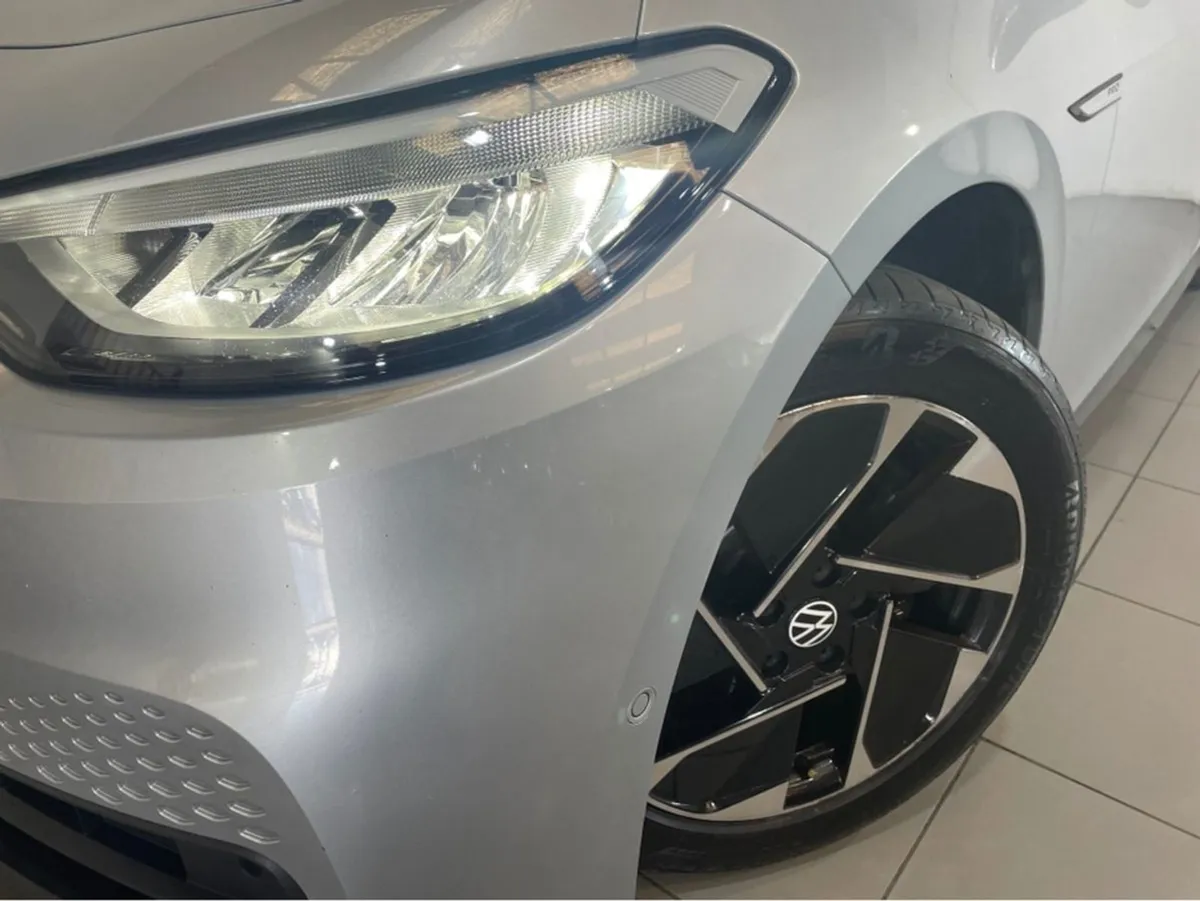 Volkswagen ID.3 PRO 150 KW Life DX 58kwh 204BHP P - Image 3