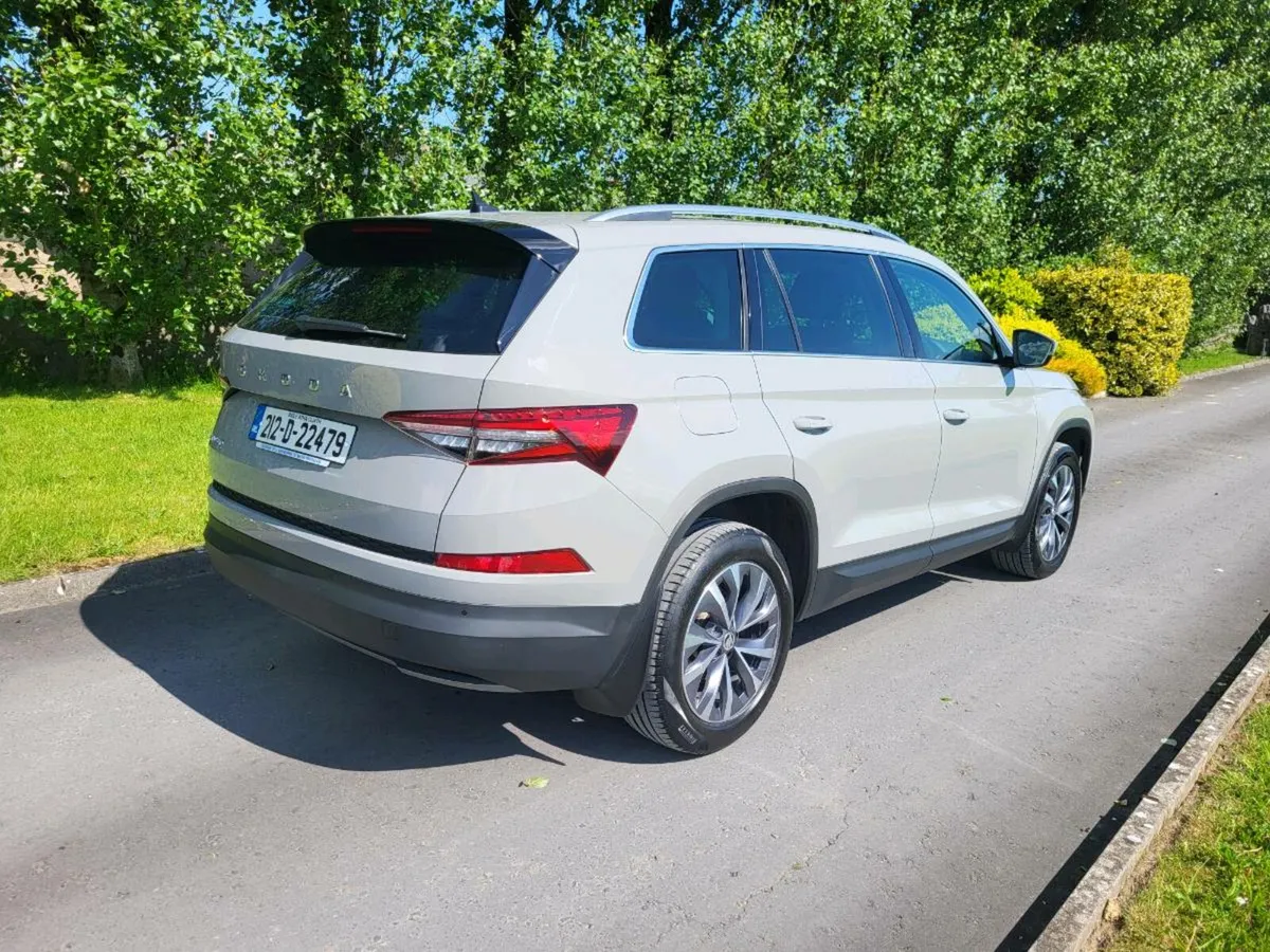 SKODA KODIAQ  7SEATER  AMBITION  2L AUTOMATIC - Image 2