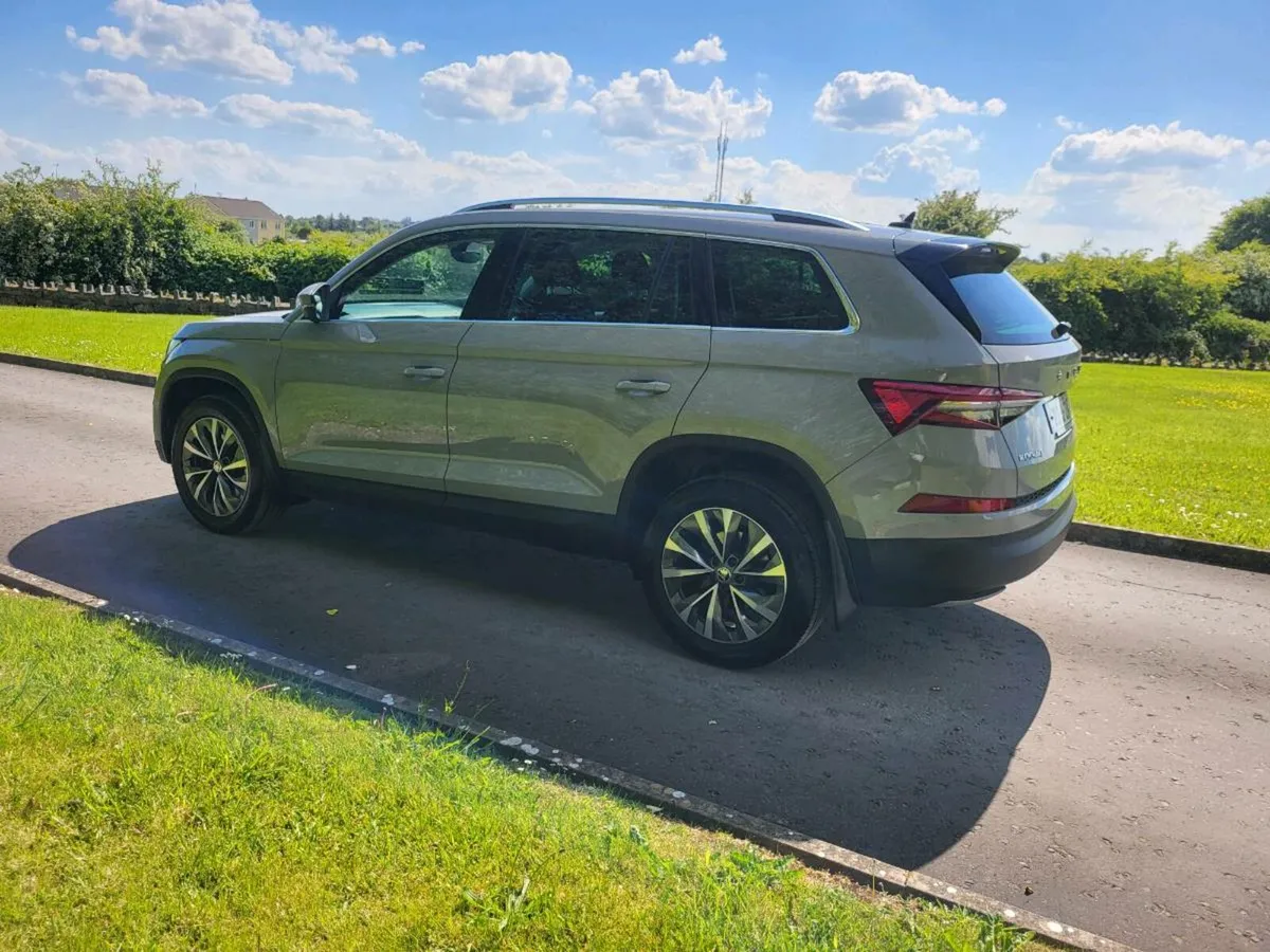 SKODA KODIAQ  7SEATER  AMBITION  2L AUTOMATIC - Image 4