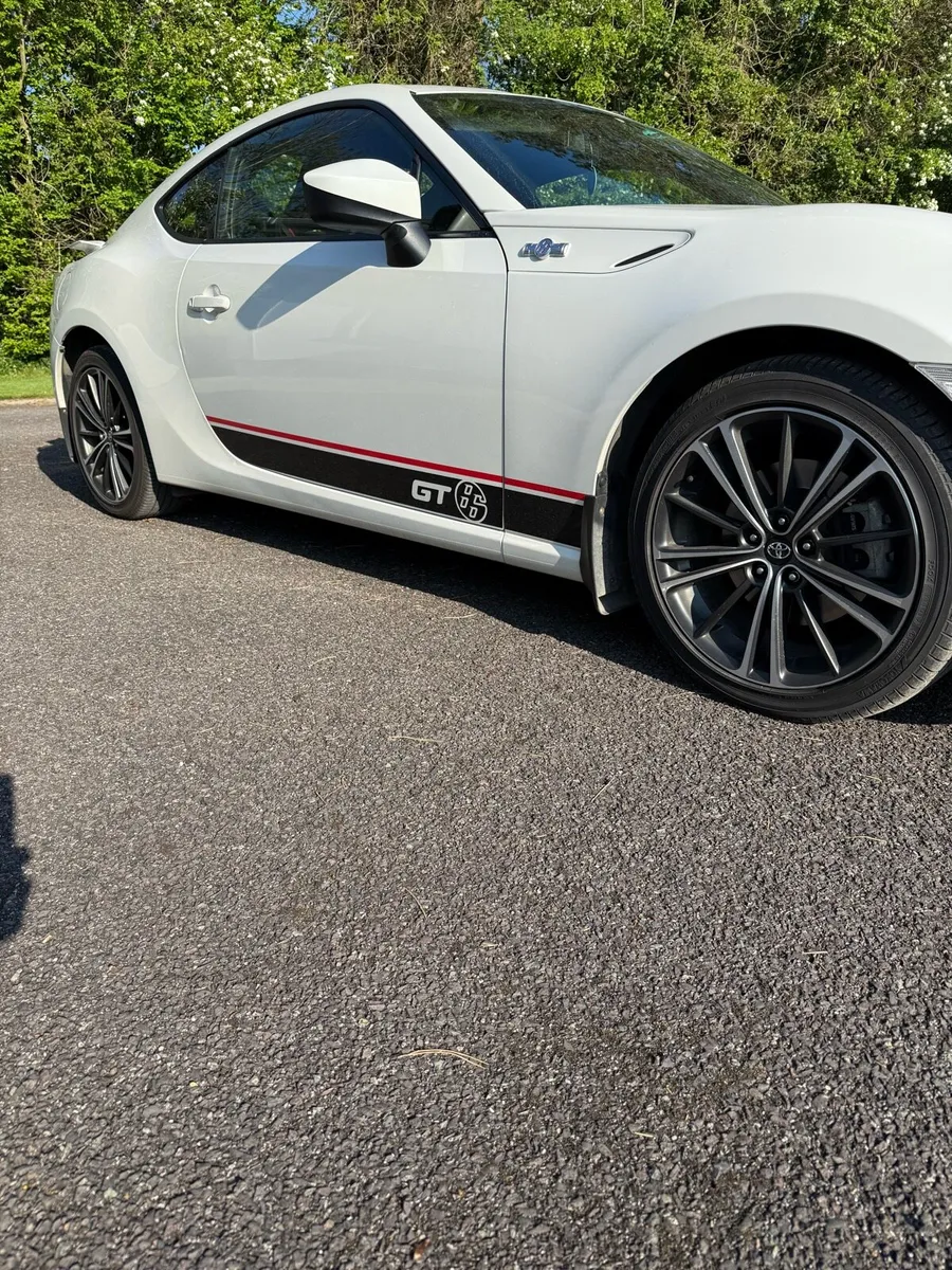 Toyota GT86 - Image 2