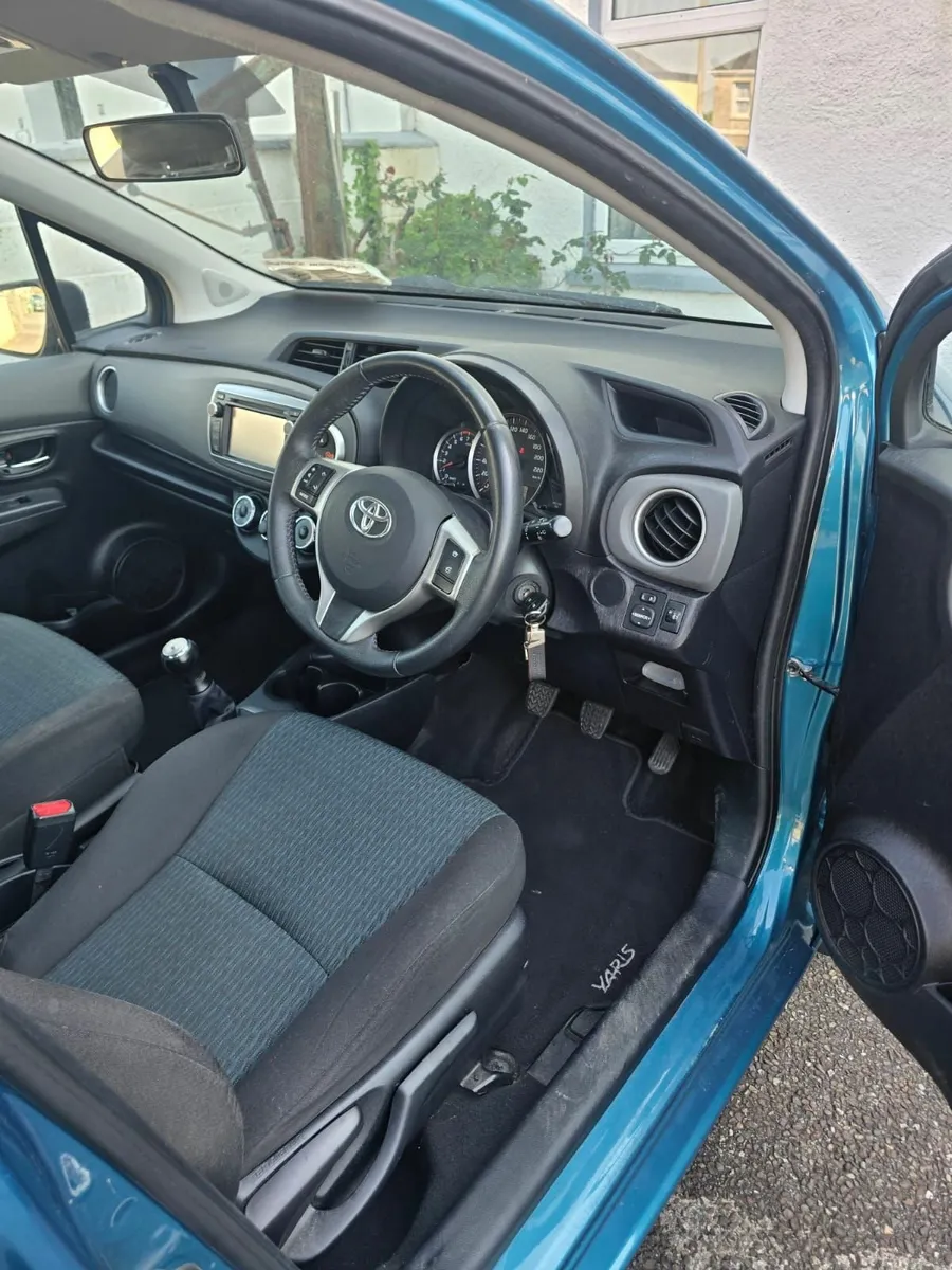 Toyota Yaris 2013 - Image 3