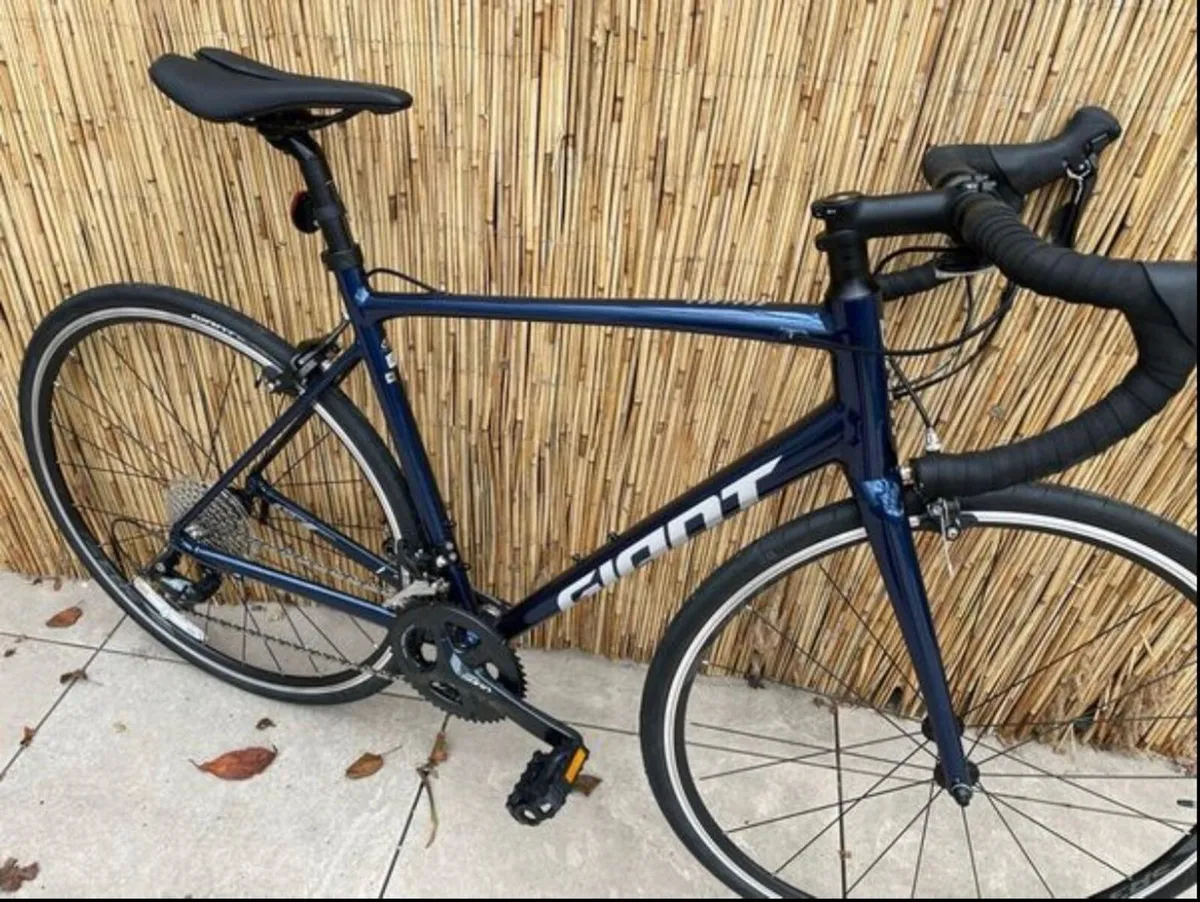 Giant contend 1 road Bike - Image 1