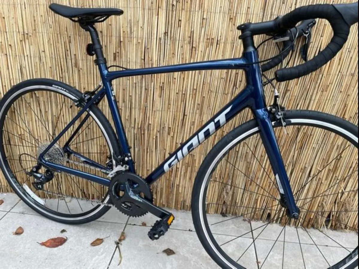 Giant contend 1 road Bike - Image 2