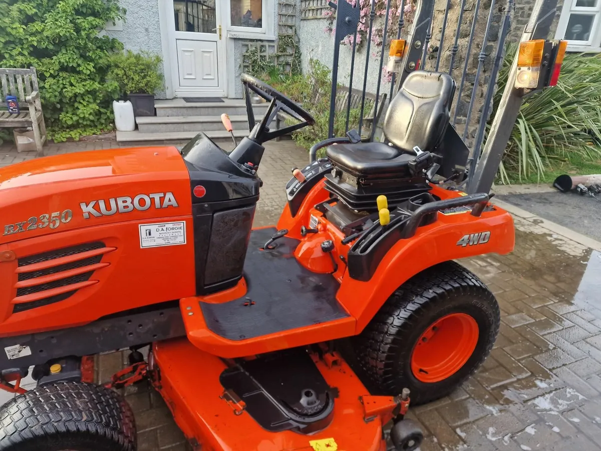Kubota Compact Tractor ride on mower lawnmower - Image 4