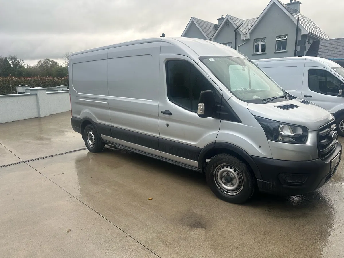 Van - Image 2