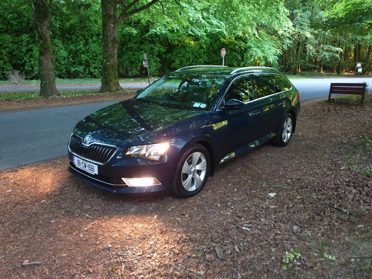 181 SKODA SUPERB  1.6 TDI AUTO ESTATE 120 BHP - Image 1