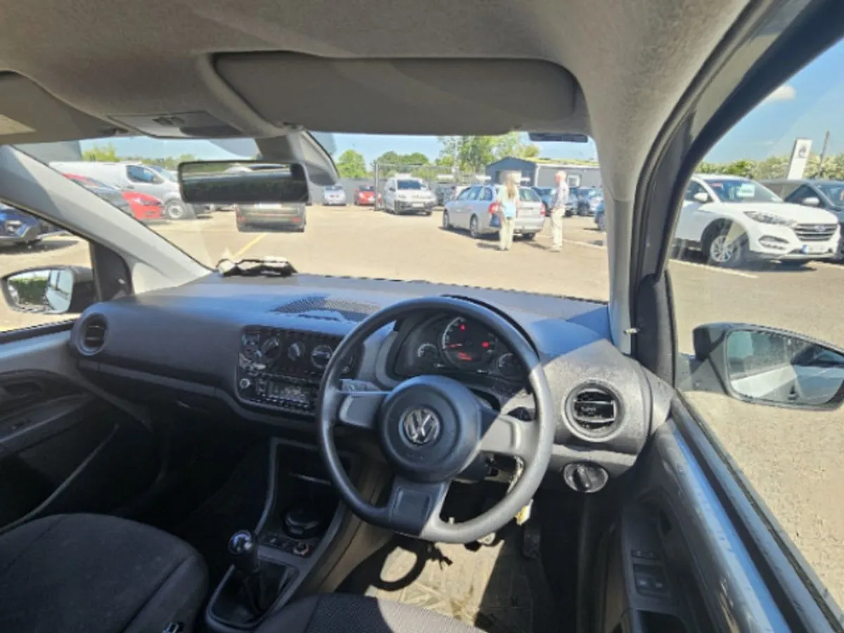 Volkswagen Up! Take 1.0 M5F 5DR 75hp 5D - Image 3