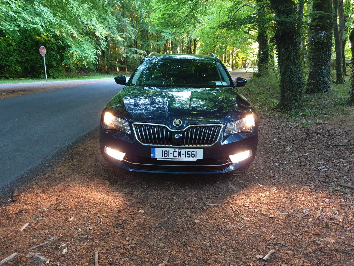181 SKODA SUPERB  1.6 TDI AUTO ESTATE 120 BHP - Image 2