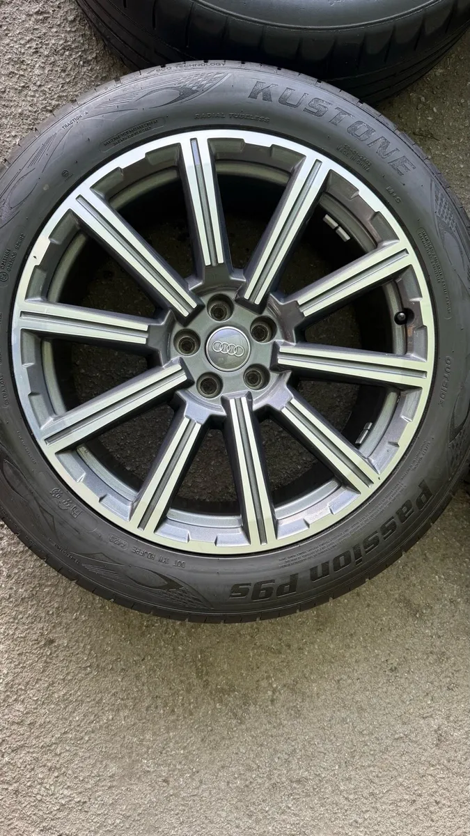 Audi Genuine Q7 Q5 alloys - Image 3