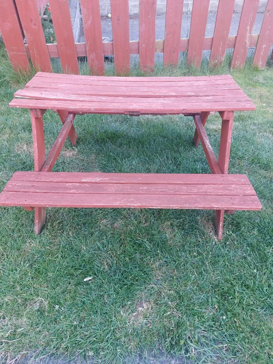 Kids picnic table