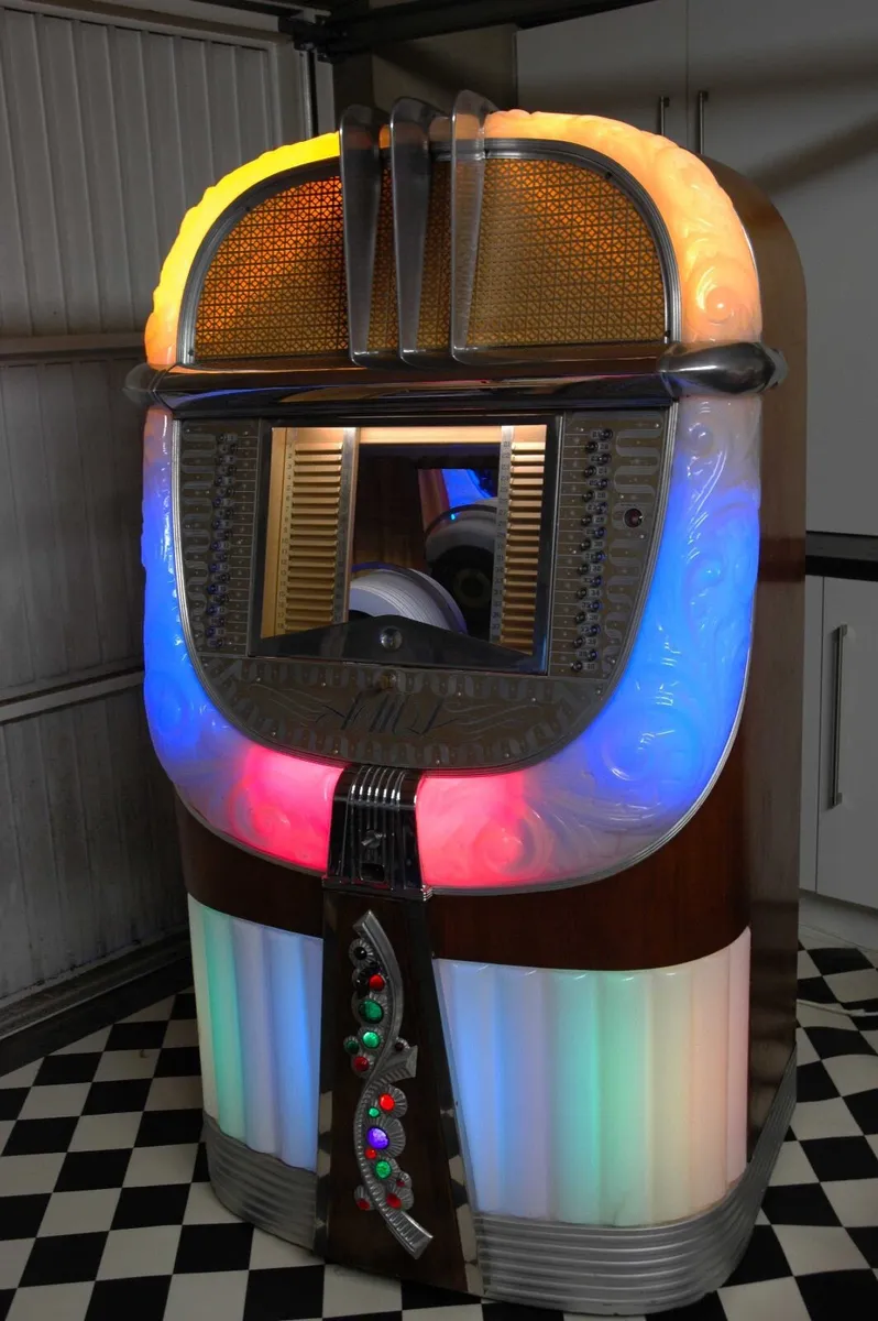 Jukebox Ami  Model A 1946-47 £3250 ono - Image 1