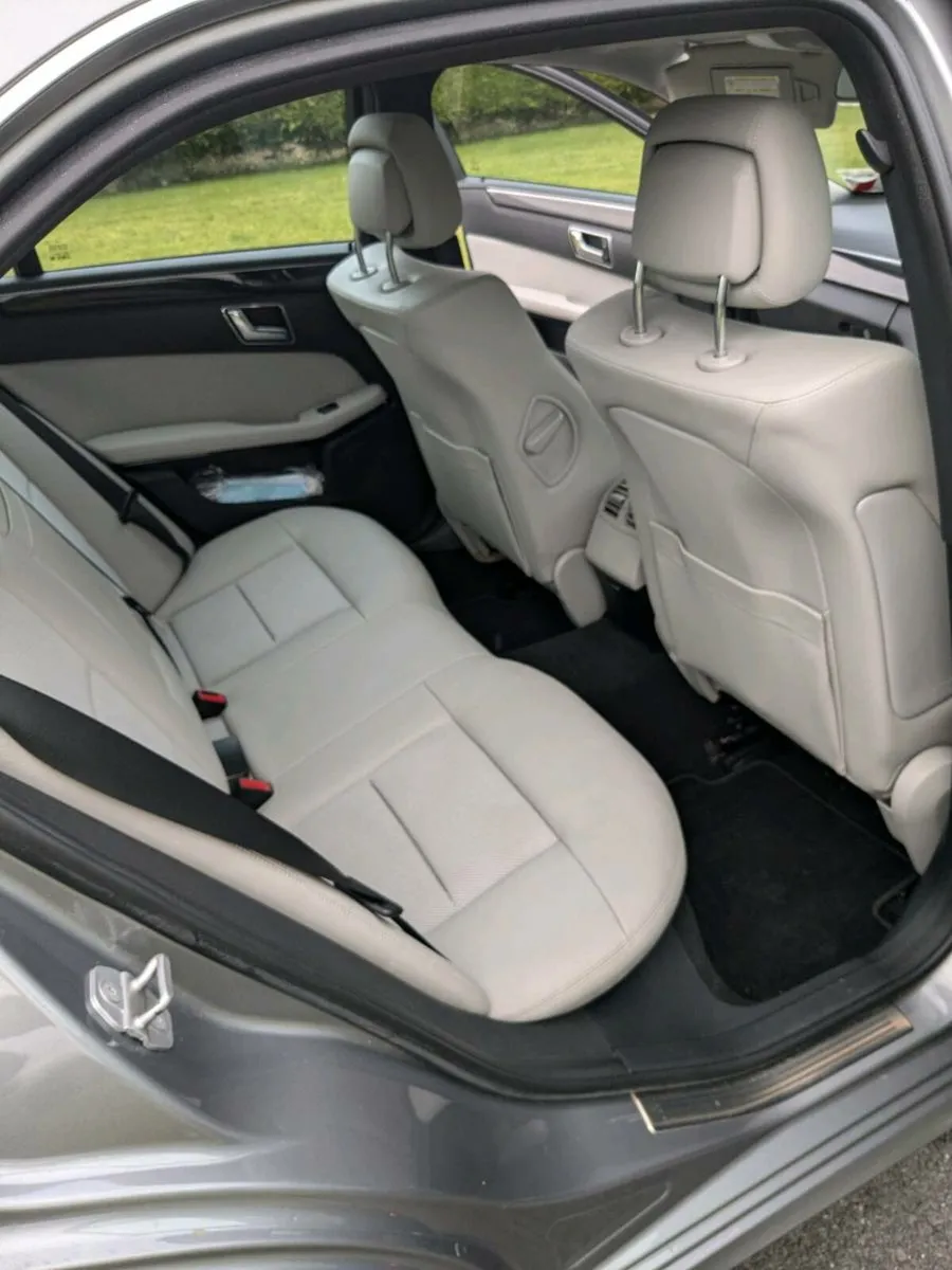 E class Mercedes - Image 4
