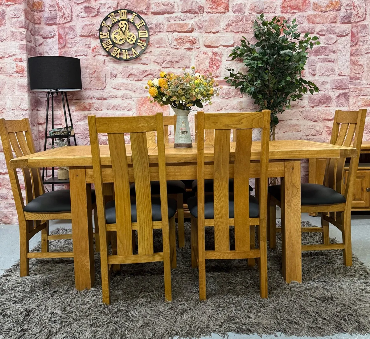 Oak kitchen table & 6 chairs/dining set - Image 1
