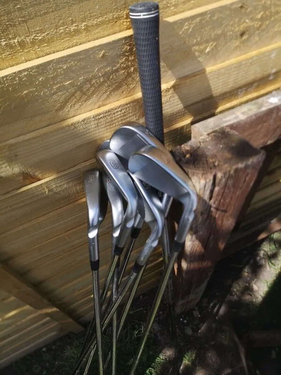 Lefthand Ping i500 Irons - Image 1