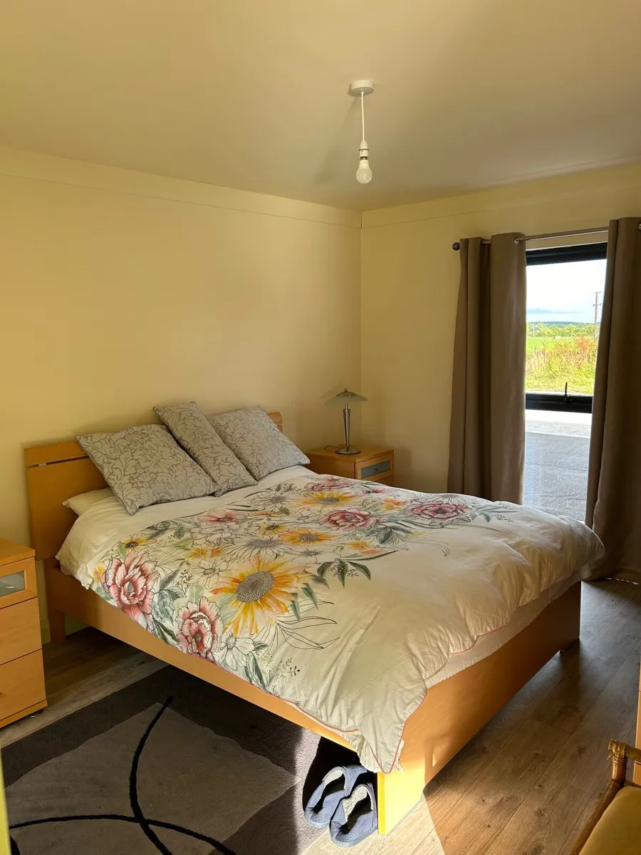 New 2 bedroom apartment fully furnished - Image 1