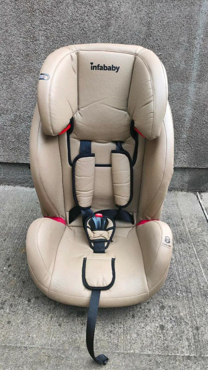 Car seat - Image 1