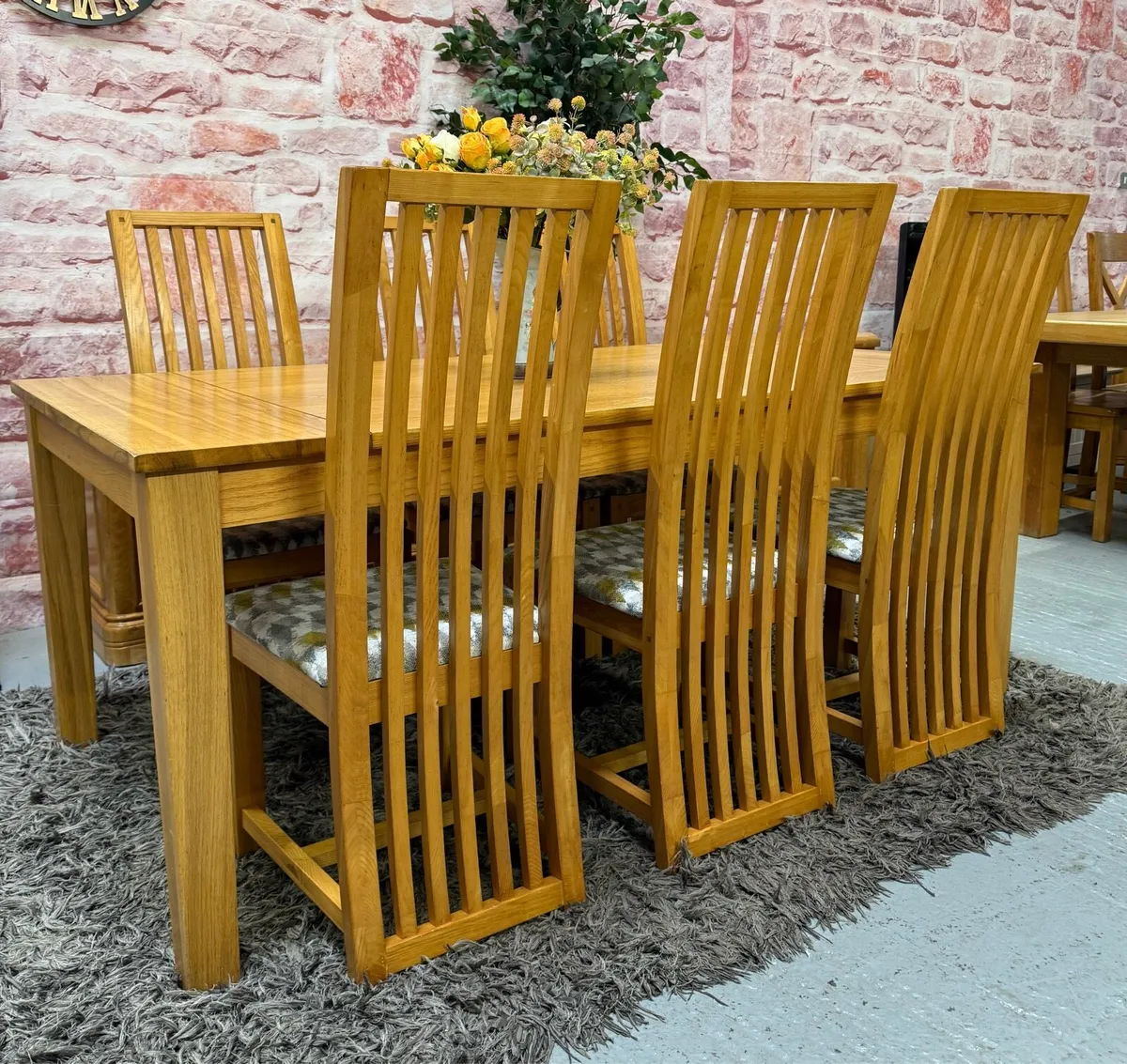 Oak kitchen table & 6 chairs/dining set - Image 3