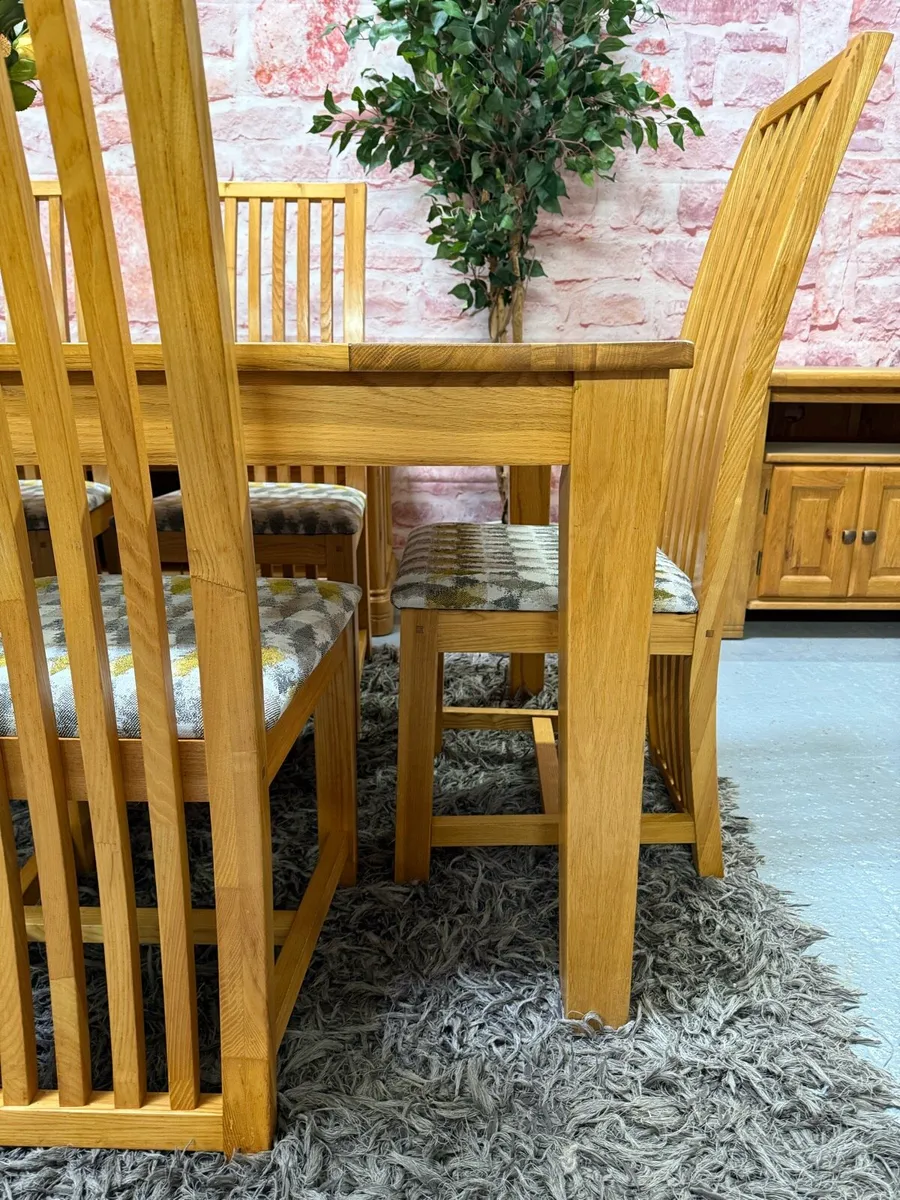Oak kitchen table & 6 chairs/dining set - Image 4