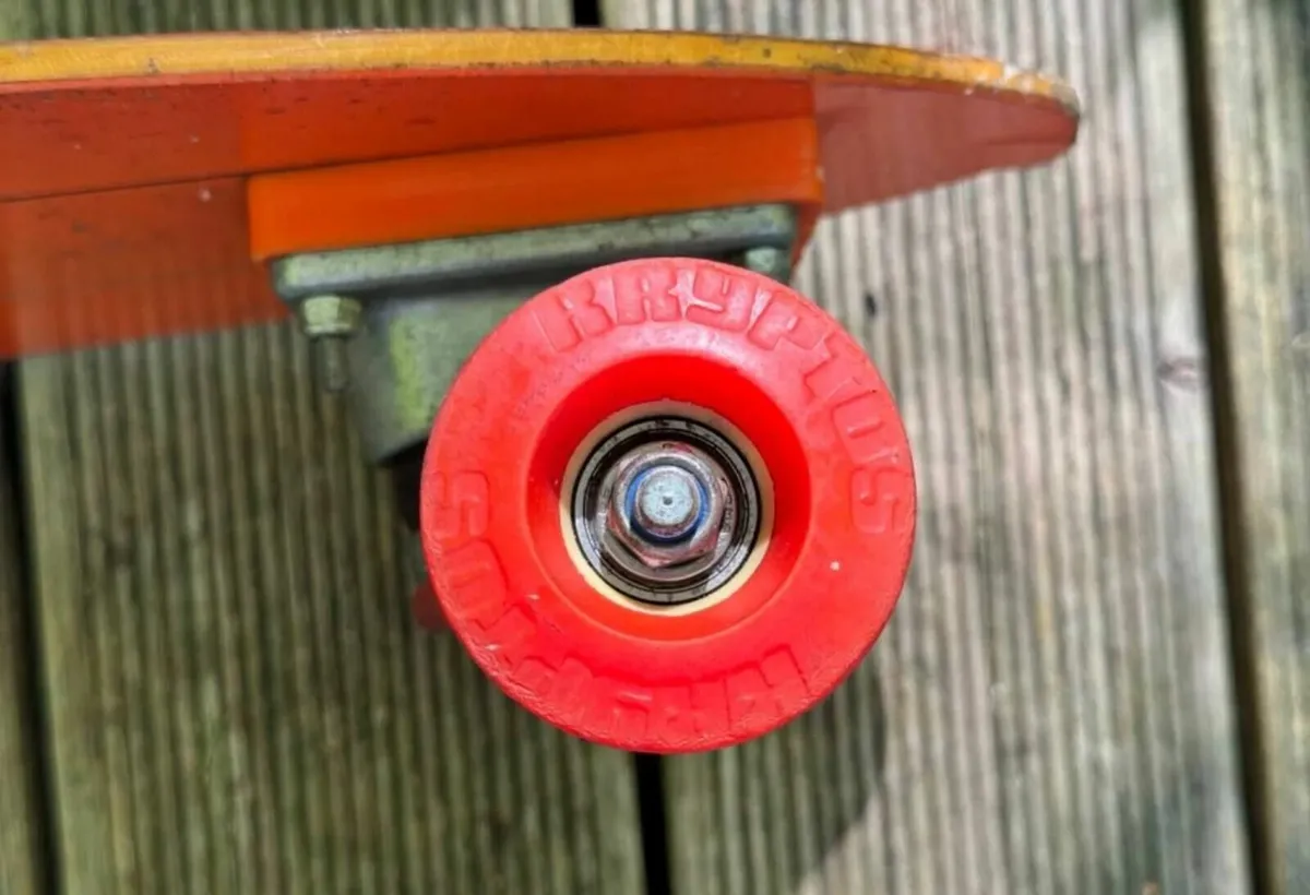 Santa Cruz Fiberflex Slalom Skateboard vintage - Image 4