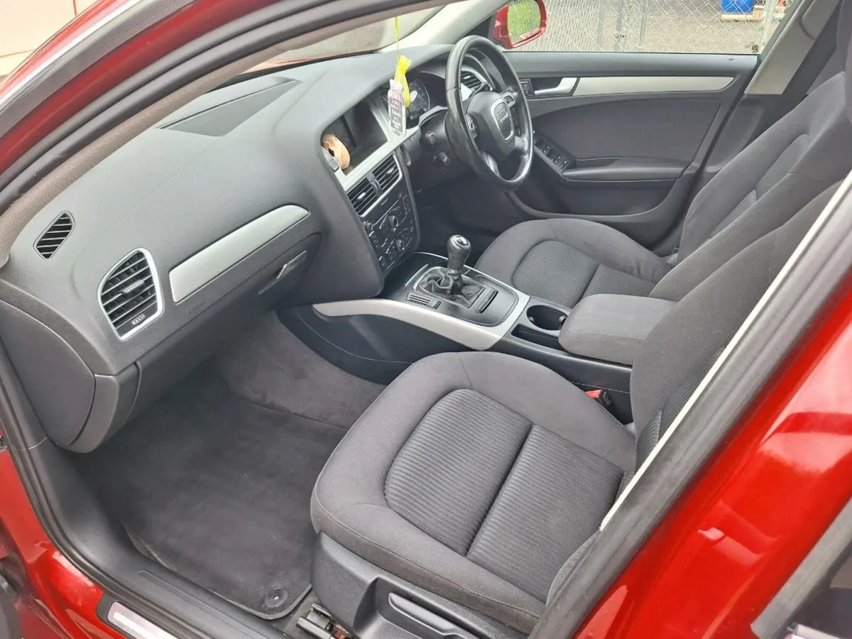 2011 Audi A4 - Image 2