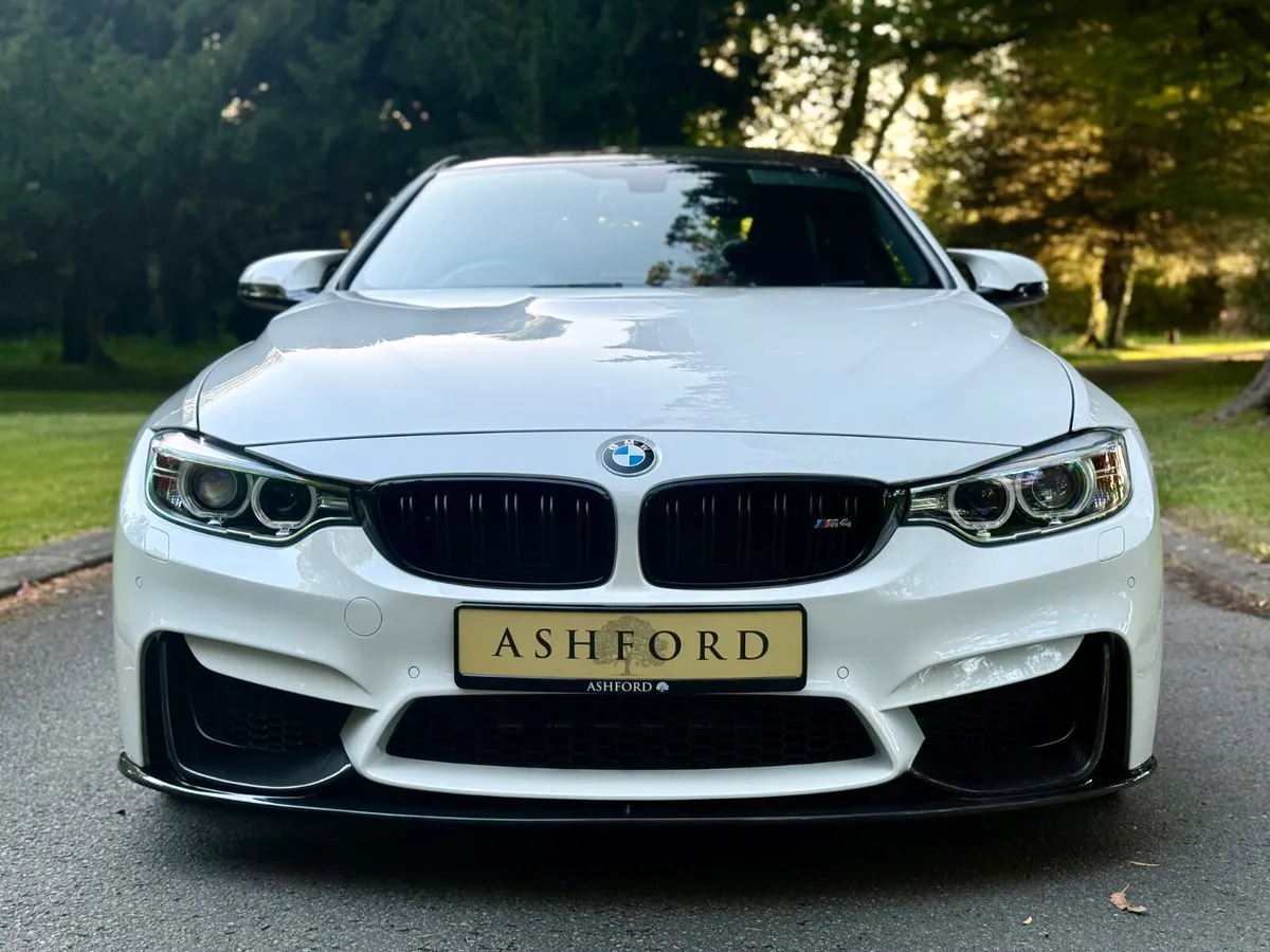 152 BMW M4 FULL SPEC LOW KM AS NEW - Image 2