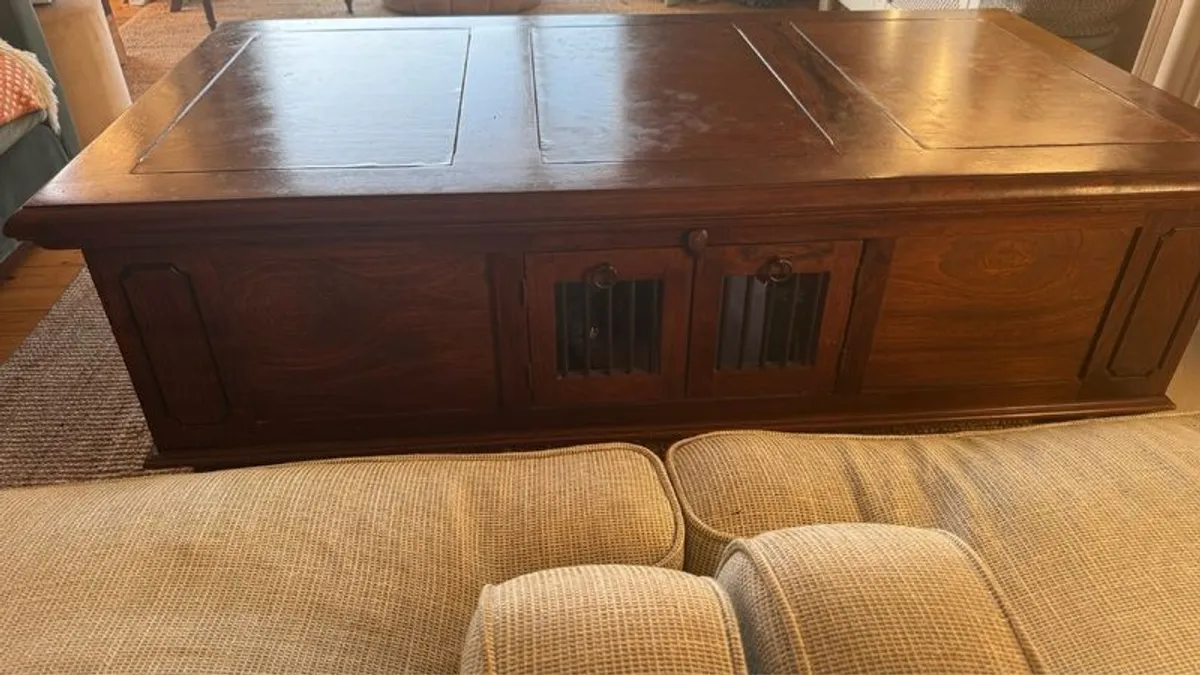solid wood table - Image 4