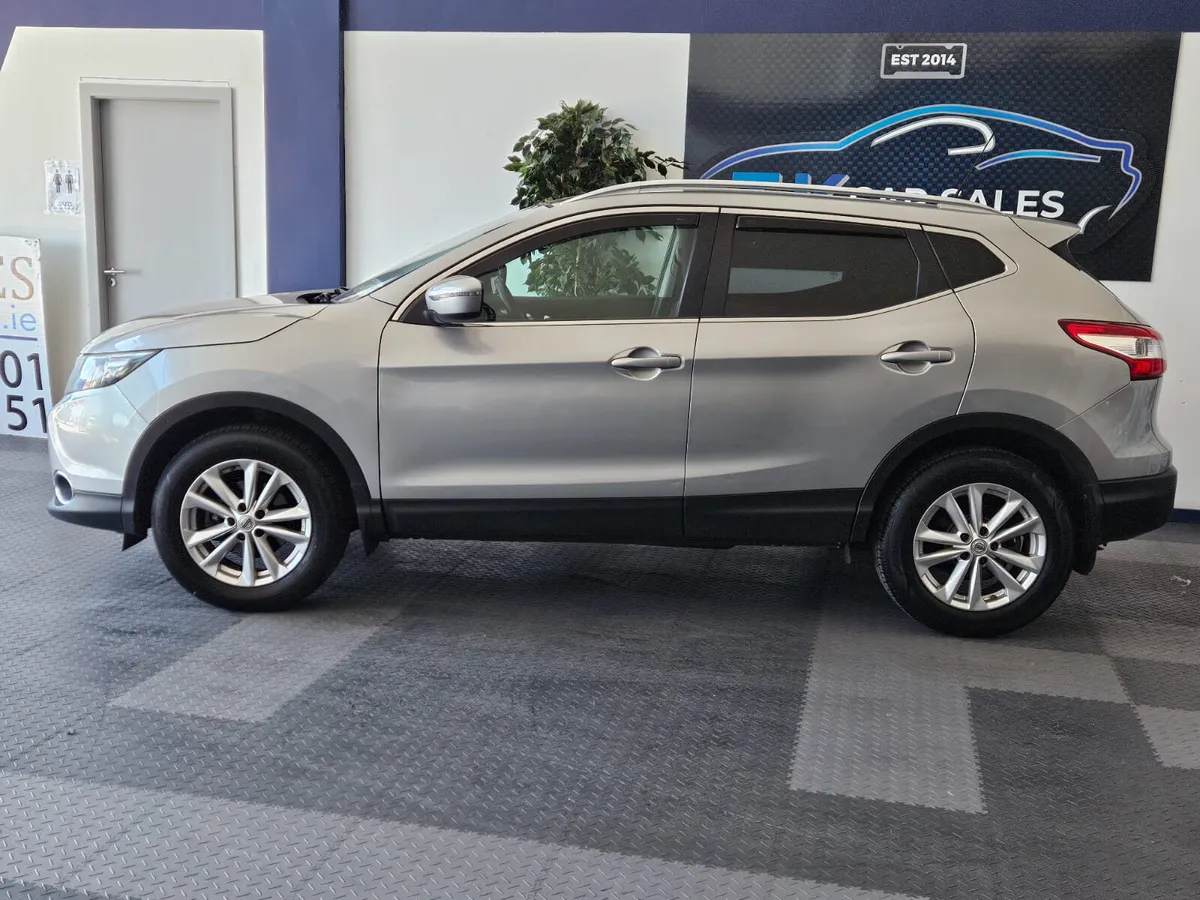 17 NISSAN QASHQAI SE - Image 4