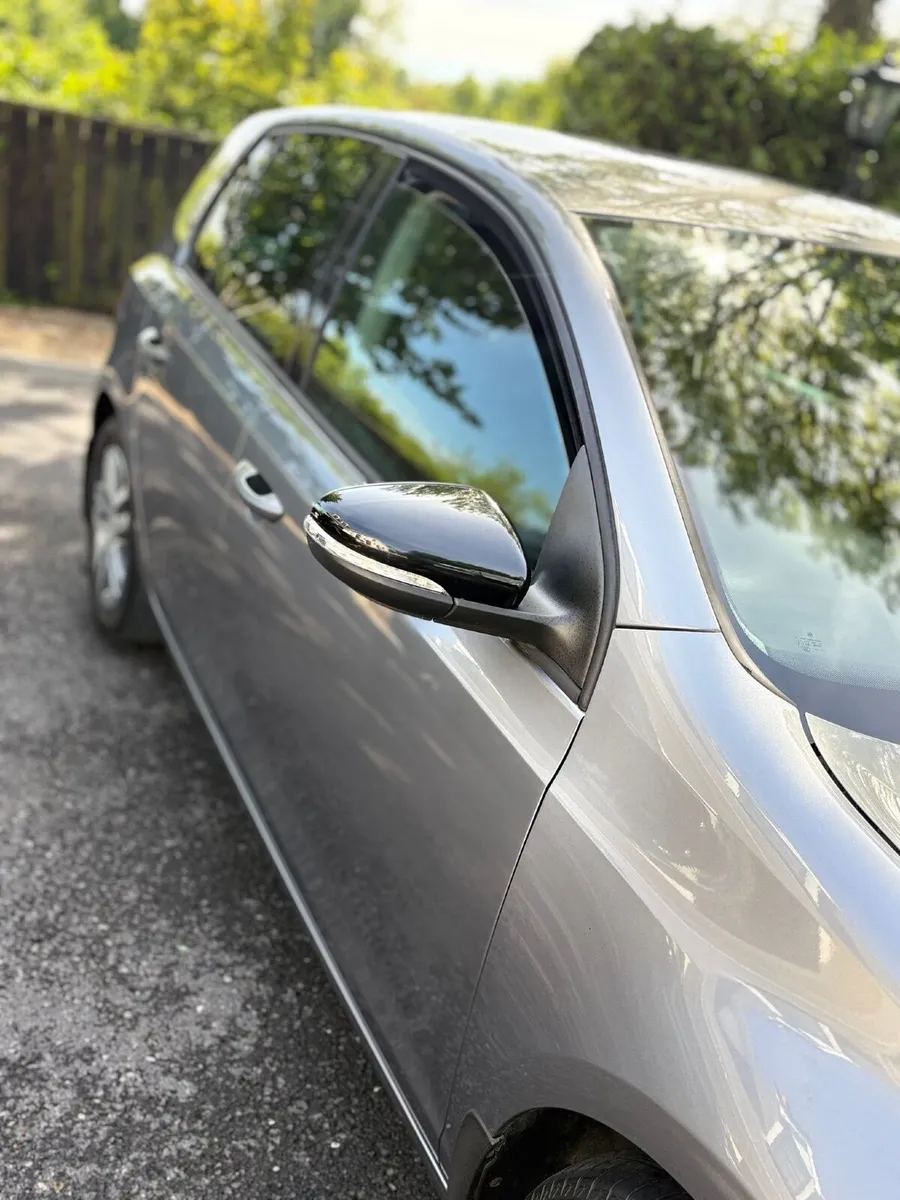 Volkswagen Golf 2011 - Image 1