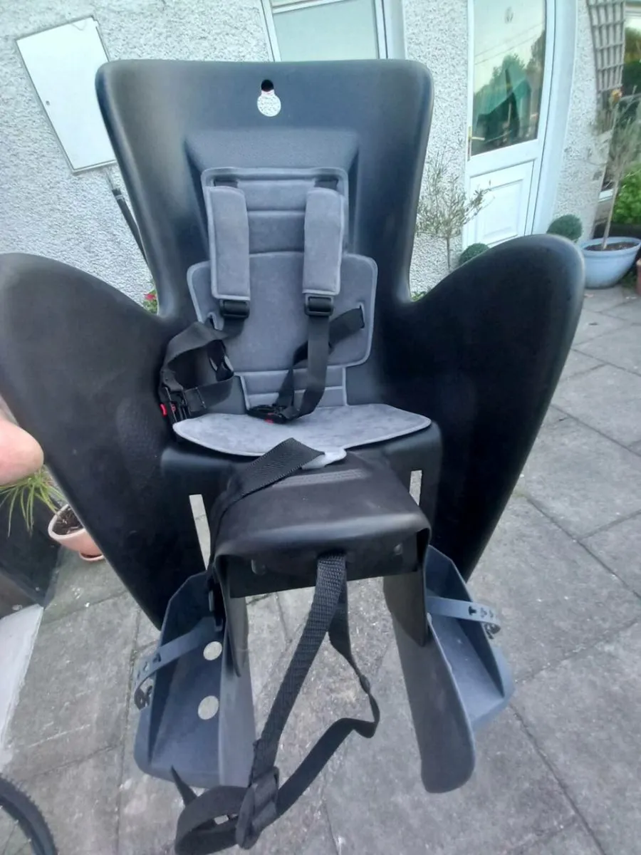 Child bike seat, carrier mounted - Image 2