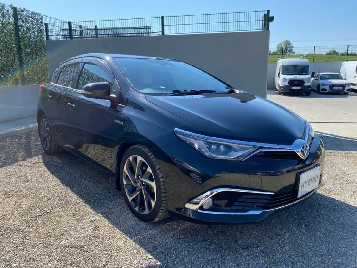 Toyota Auris 1.8 Hybrid - Image 1