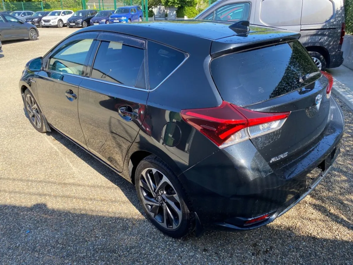 Toyota Auris 1.8 Hybrid - Image 4