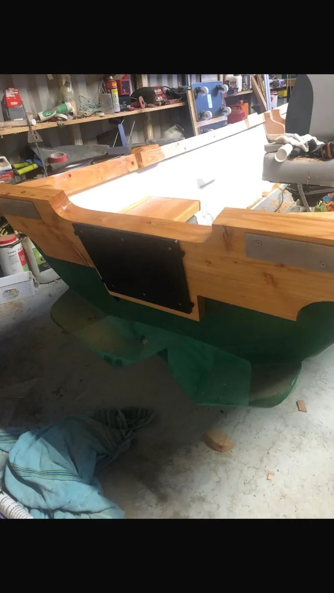 19ft custom Burke anglers fancy - Image 2