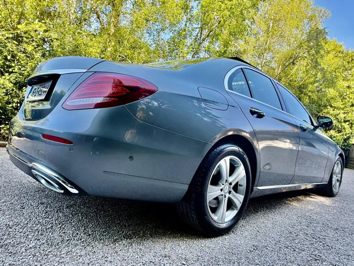 Mercedes-Benz E-Class 220 D SE Premium  panoramic - Image 4