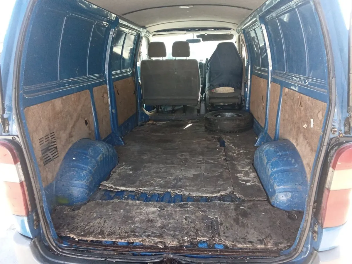 Toyota HiAce D4D LWB 2494 - Image 4