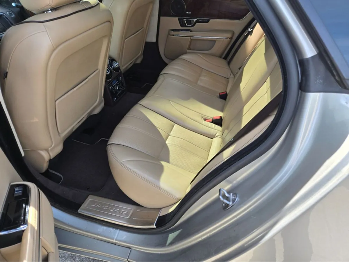 Jaguar XJ Series 3.0 D Portfolio SWB 4DR Auto - Image 4