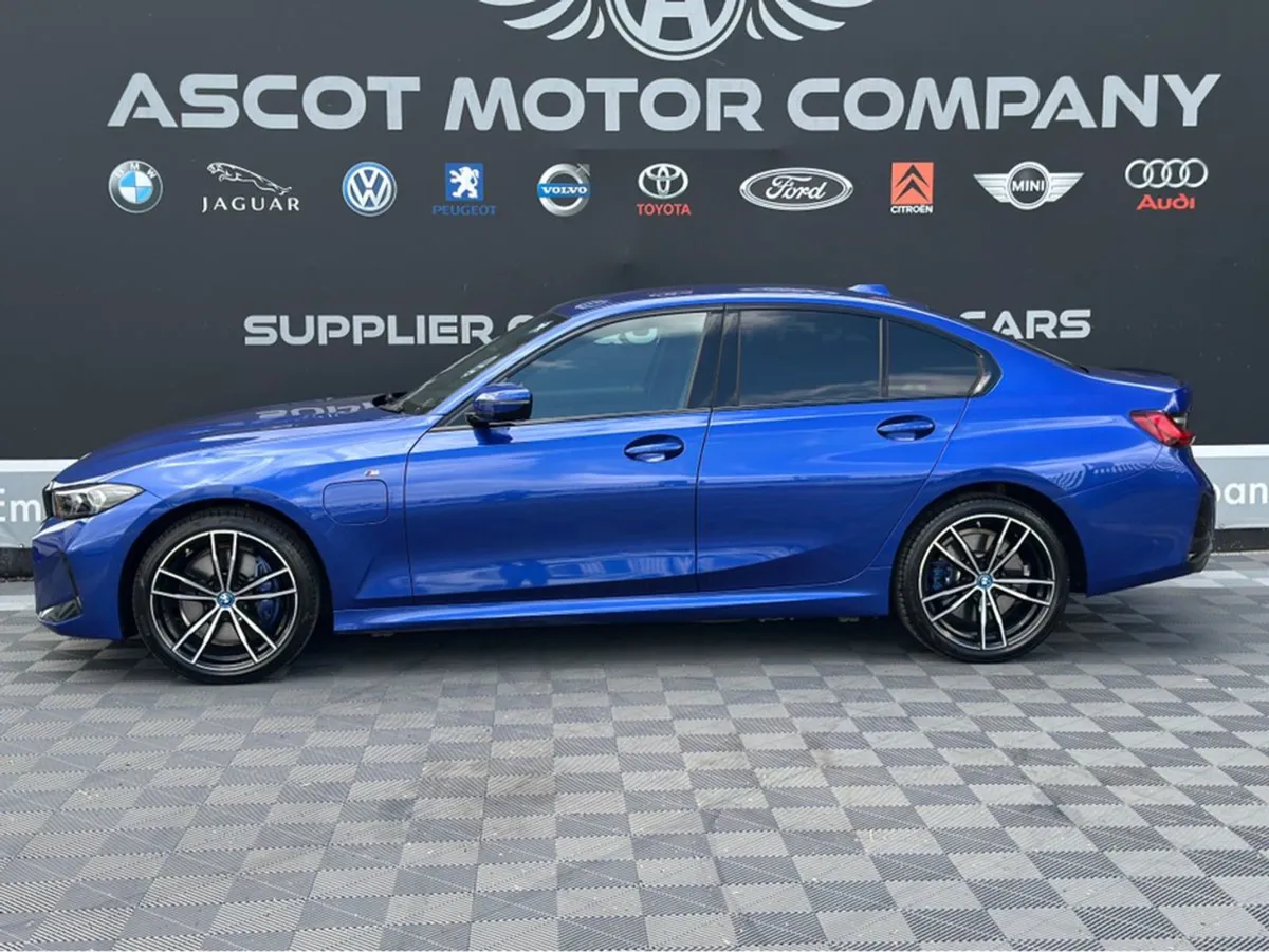 BMW 3 Series 330 e Hybrid Auto - Image 4