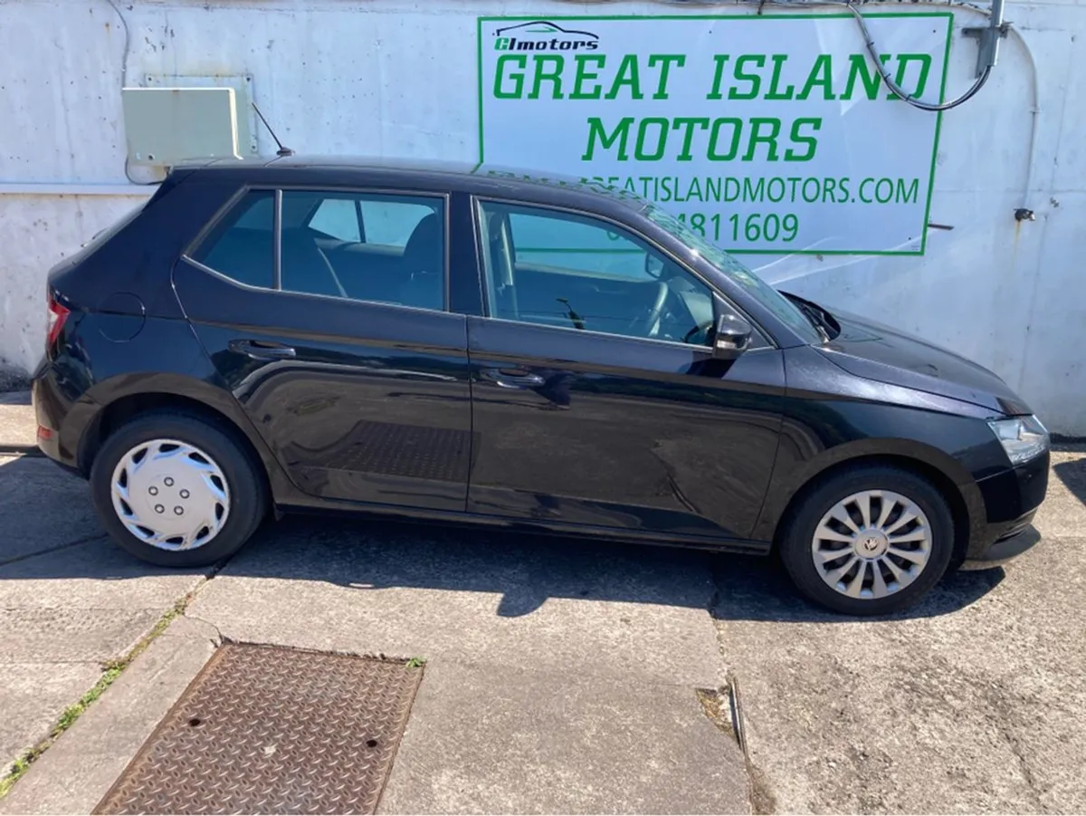 Skoda Fabia Active 1.0 MPI 60hp 4DR - Image 3