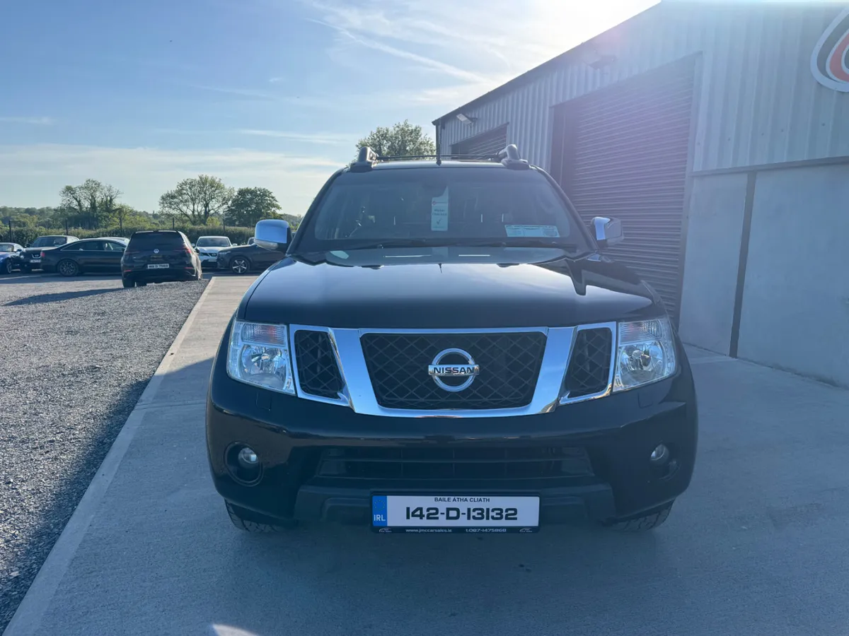 STUNNING NISSAN NAVARA TEKNA - Image 2