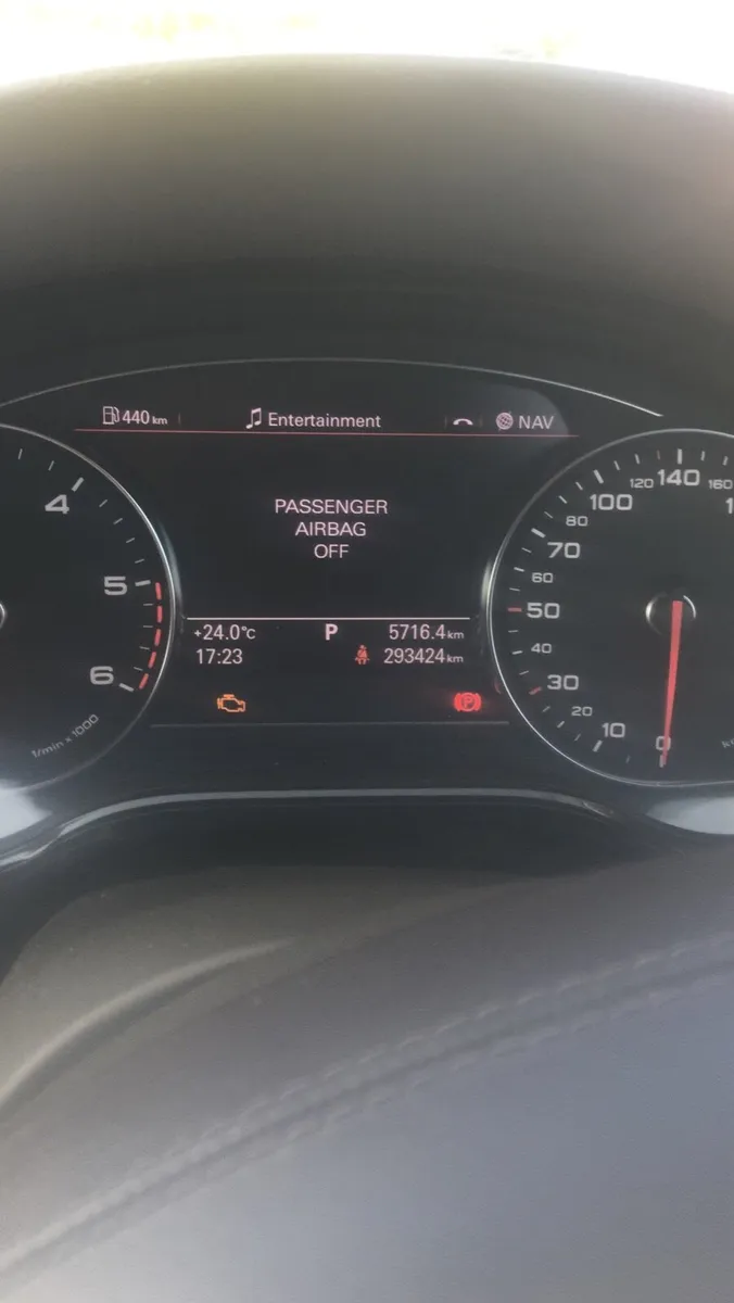 Audi A8 - Image 2
