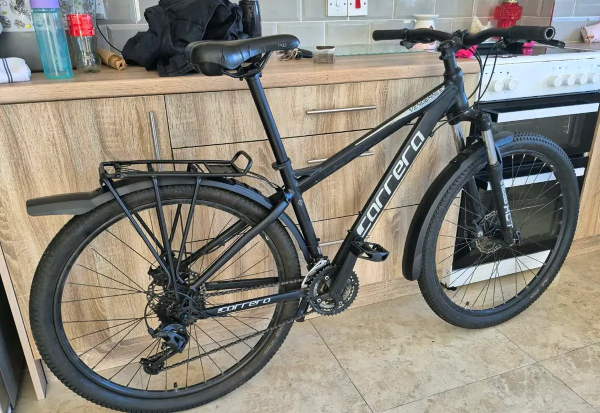 Carrera vengeance Ltd Adults hybrid mountain bike - Image 2