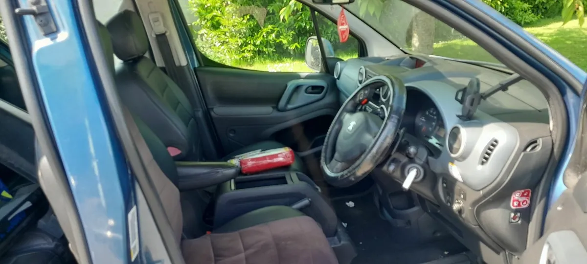 Peugeot Partner Tepee - Image 3