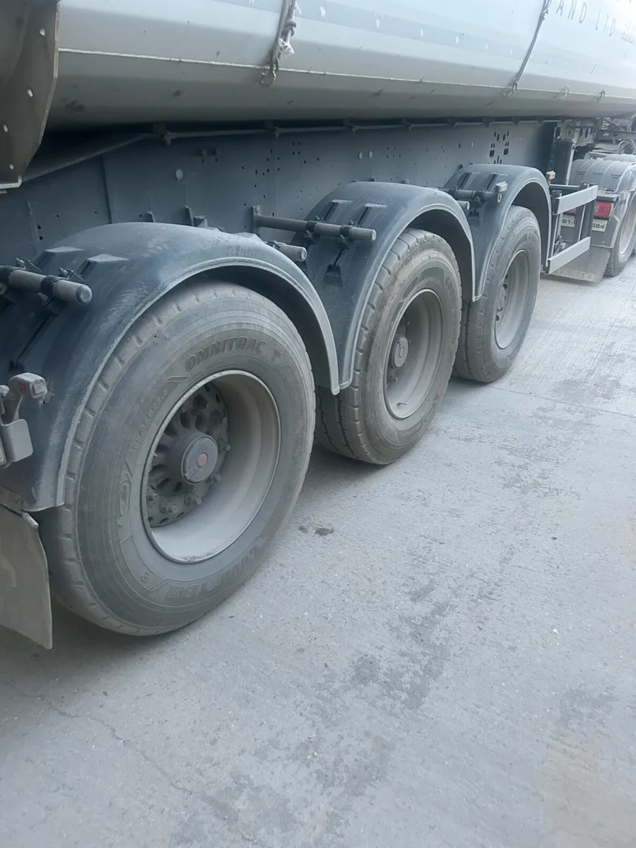 Tipping trailer - Image 4