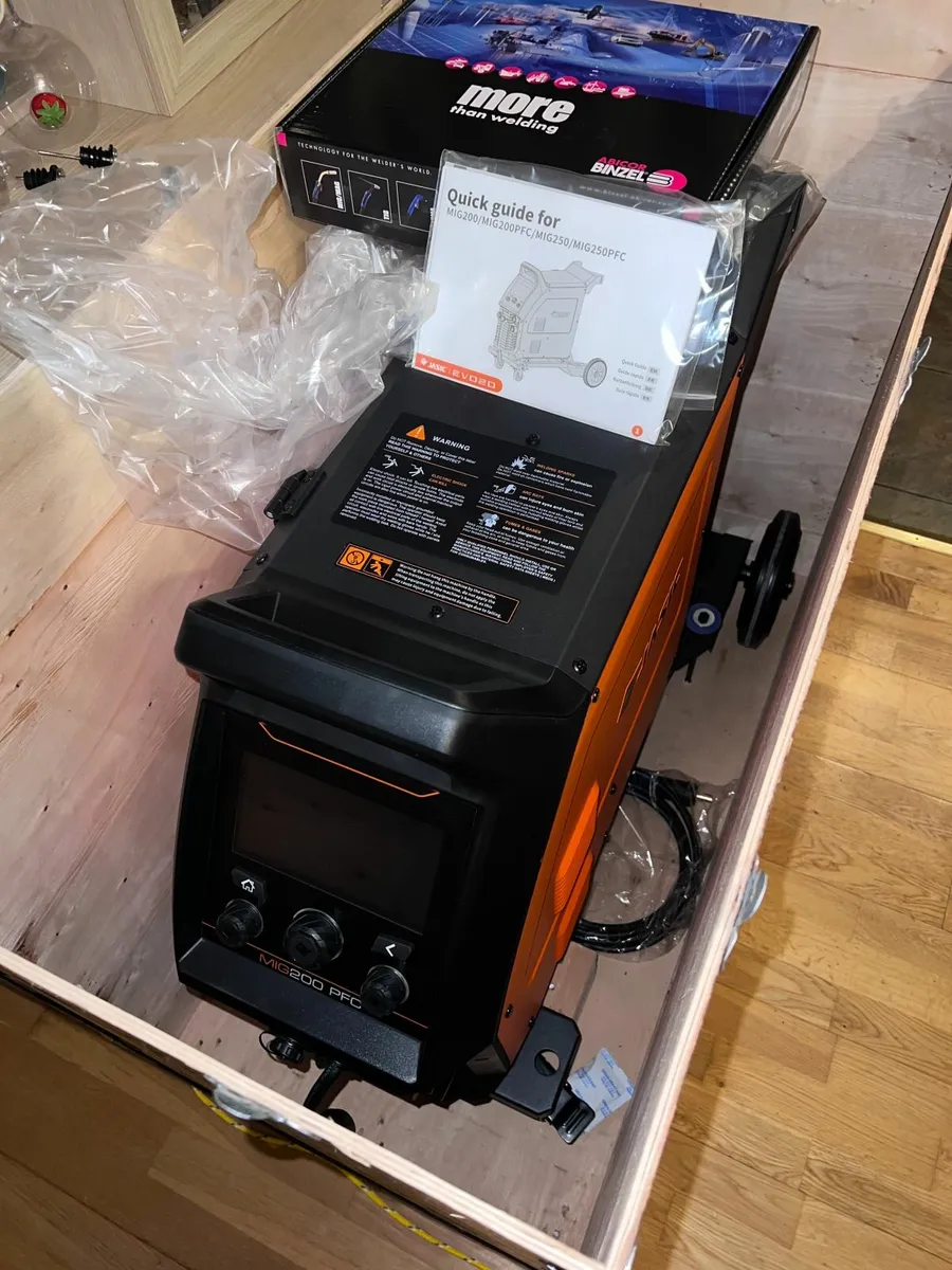 JASIC EVO 2.0 MIG200 PFC LCD Inverter Welder - Image 4