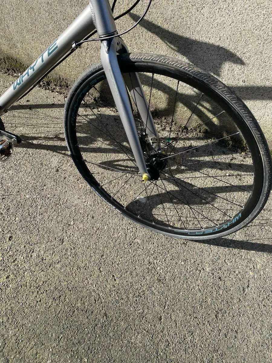 Road Bike - Image 4