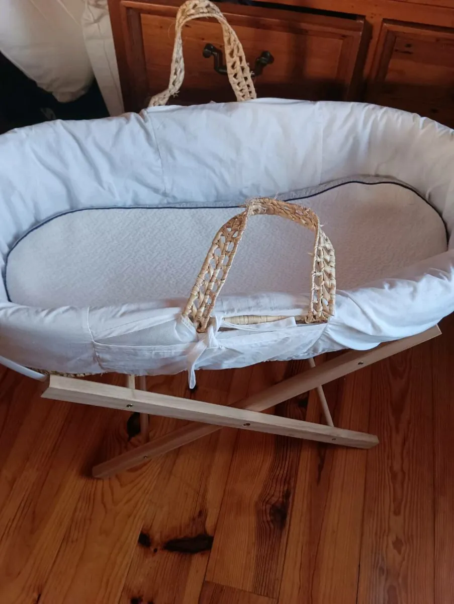 Baby cradle as good as New - Image 3