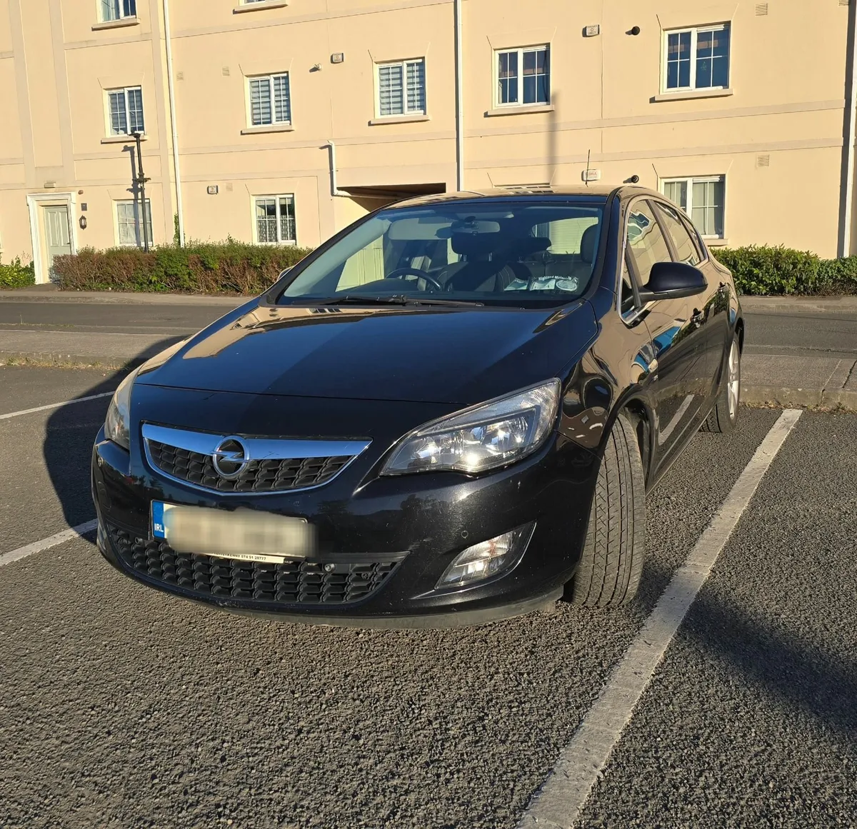 Opel Astra 2010 - Image 1