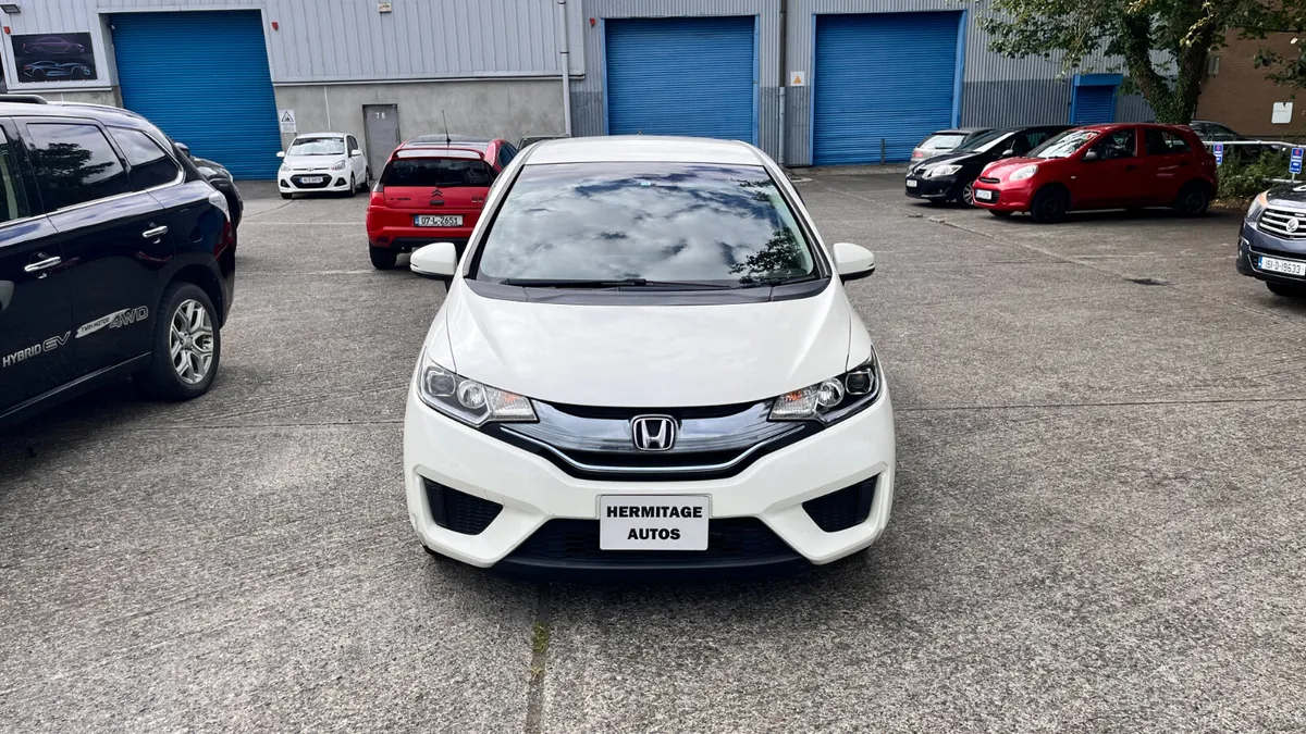 Honda Fit/Jzz 1.5 Hybrid 2014 - Image 2